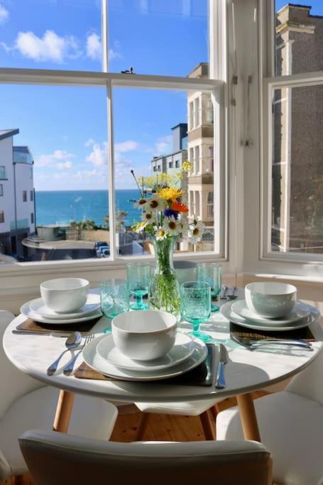 Apartment Flip Flop Flat, Sea Views, Short Stroll To Beaches *