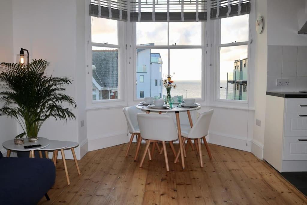 Flip Flop Flat, Sea Views, Short Stroll To Beaches Apartment Newquay (Cornwall)